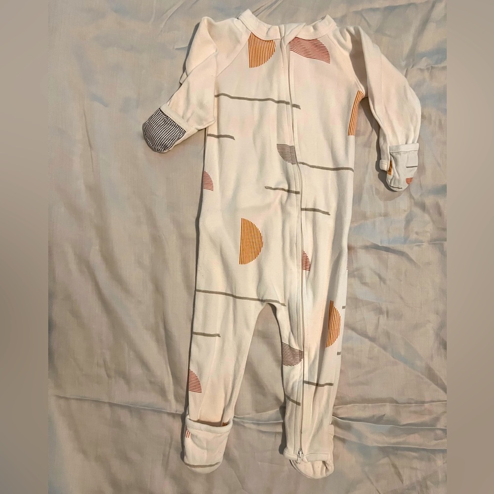 Goumi Kids zip one piece, sleeper, bodysuit, footies